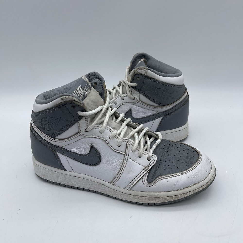 Nike Air Jordan 1 Retro‎ High OG GS Youth Size 4Y Sneakers 575441-037 Gray White